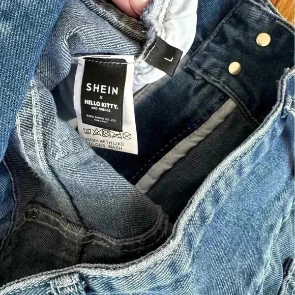 NWT Hello Kitty x Shein denim skirt size large - Picture 3 of 4